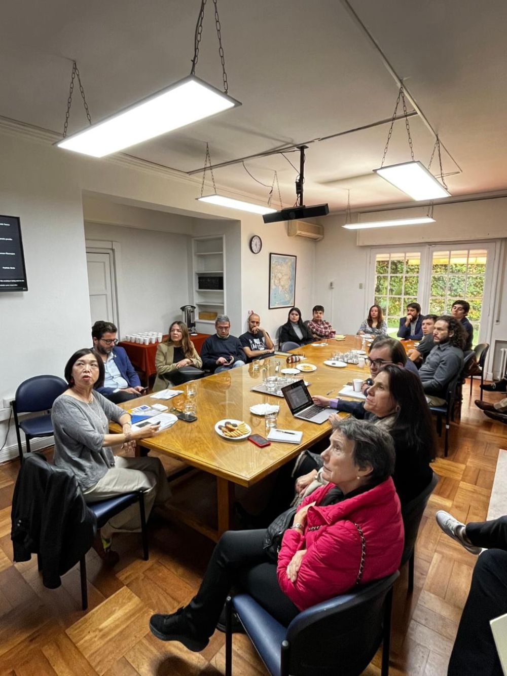 "Creo que todos debemos alcanzar cierto grado de autorrealización, pero al mismo tiempo creo que el mundo moderno ha llegado a un punto en el que ninguna sociedad puede simplemente aislarse de los demás", aseguró. 